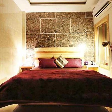 Divine Studios Rajouri Garden Nueva Delhi Exterior foto