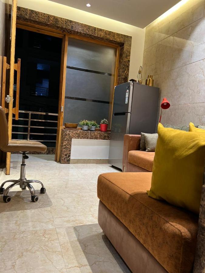 Divine Studios Rajouri Garden Nueva Delhi Exterior foto